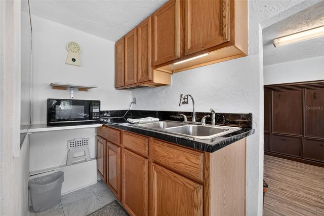 2525 CORAL WAY W, Daytona Beach, FL 32118