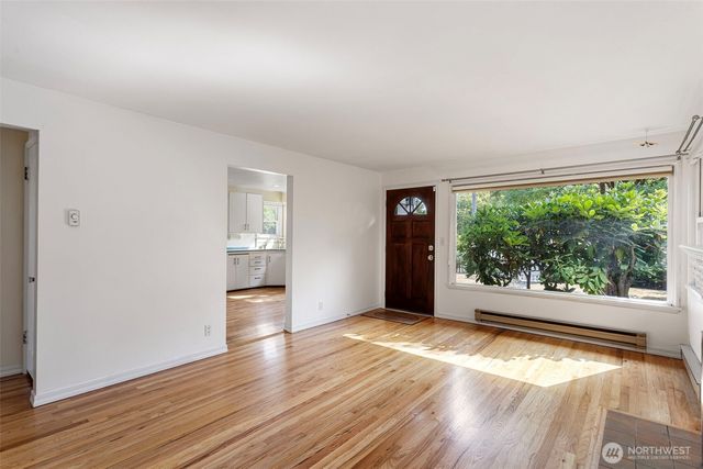 8337 27th Avenue NW, Seattle, WA 98117