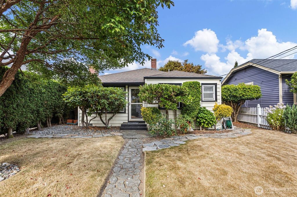 8337 27th Avenue NW, Seattle, WA 98117