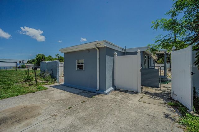 1627 28TH STREET N, St Petersburg, FL 33713