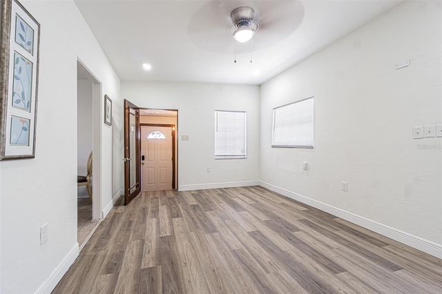 1627 28TH STREET N, St Petersburg, FL 33713