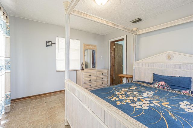 1627 28TH STREET N, St Petersburg, FL 33713