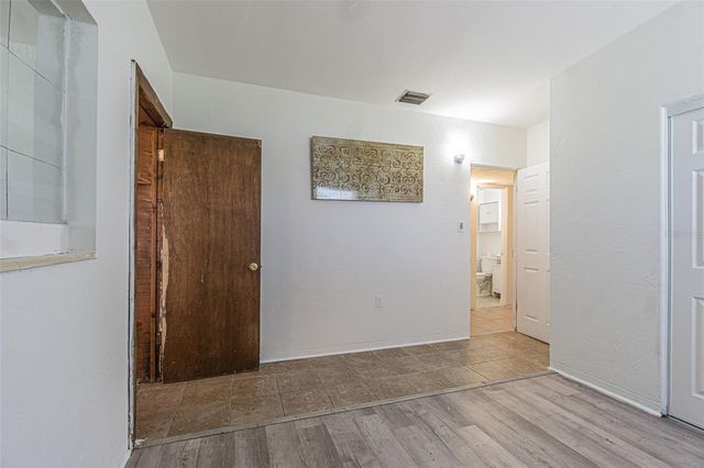 1627 28TH STREET N, St Petersburg, FL 33713