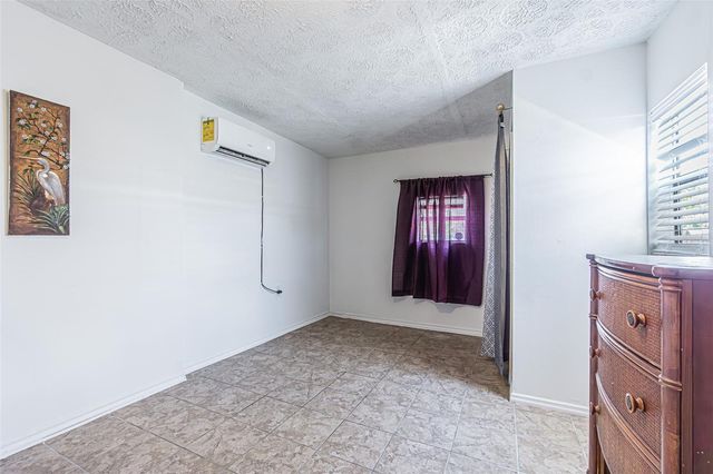 1627 28TH STREET N, St Petersburg, FL 33713