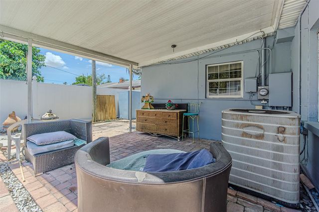 1627 28TH STREET N, St Petersburg, FL 33713