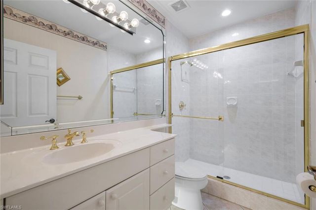 2036 Cascades DR 7, Naples, FL 34112