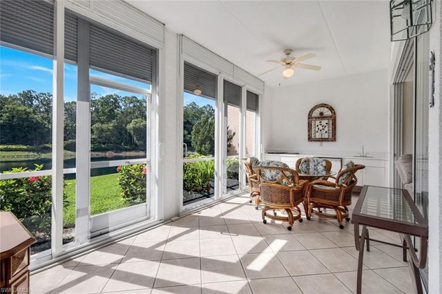 2036 Cascades DR 7, Naples, FL 34112