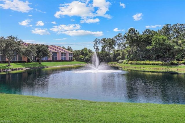 2036 Cascades DR 7, Naples, FL 34112