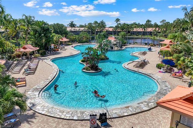 2036 Cascades DR 7, Naples, FL 34112