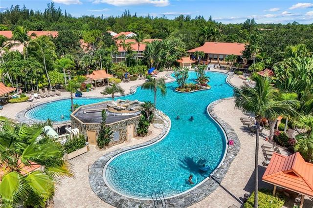 2036 Cascades DR 7, Naples, FL 34112