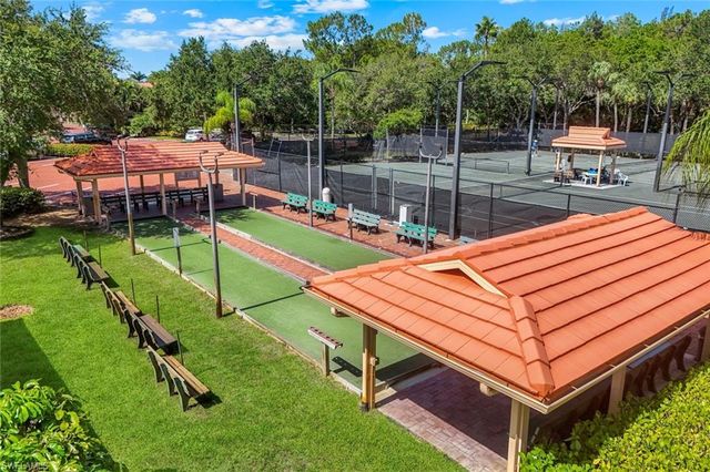 2036 Cascades DR 7, Naples, FL 34112