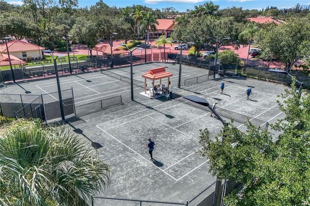 2036 Cascades DR 7, Naples, FL 34112
