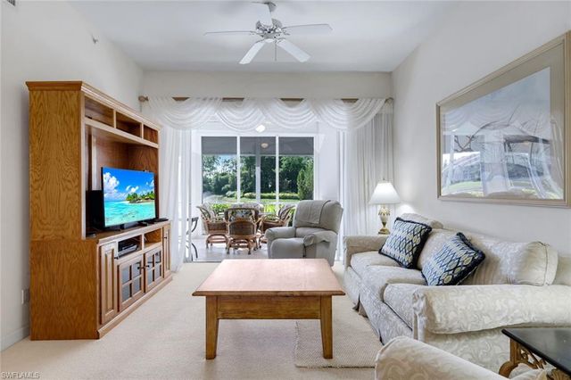 2036 Cascades DR 7, Naples, FL 34112