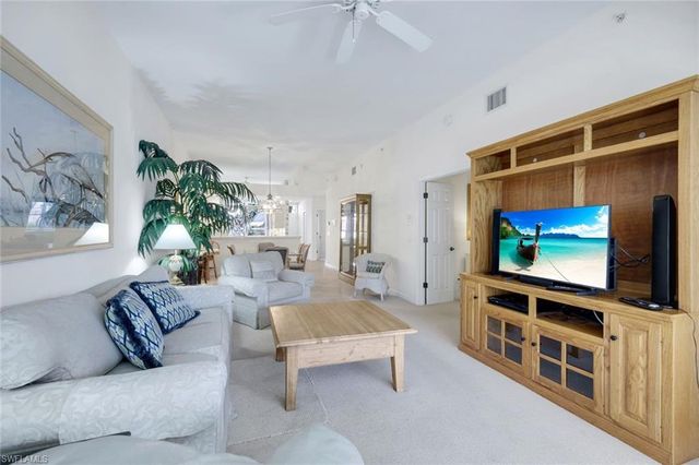 2036 Cascades DR 7, Naples, FL 34112