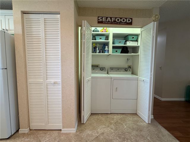 675 W Lake Jasmine Circle 204, Vero Beach, FL 32962