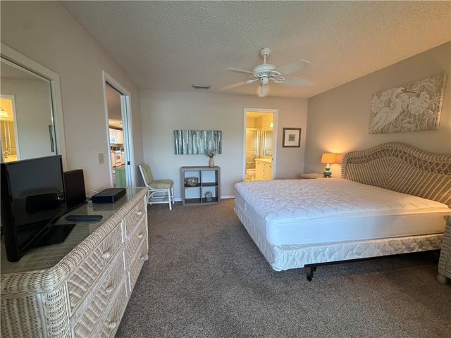 675 W Lake Jasmine Circle 204, Vero Beach, FL 32962