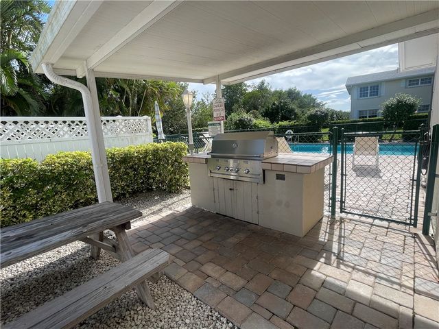 675 W Lake Jasmine Circle 204, Vero Beach, FL 32962