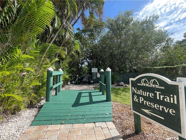 675 W Lake Jasmine Circle 204, Vero Beach, FL 32962
