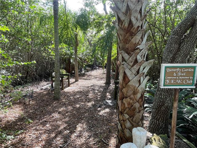 675 W Lake Jasmine Circle 204, Vero Beach, FL 32962