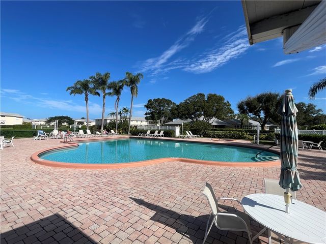 675 W Lake Jasmine Circle 204, Vero Beach, FL 32962