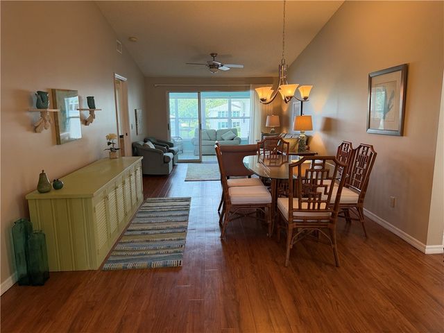675 W Lake Jasmine Circle 204, Vero Beach, FL 32962
