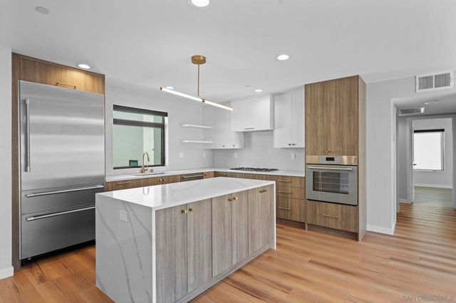 801 809 Seacoast, Imperial Beach, CA 91932