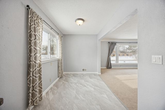 2300 Zenith Avenue N, Golden Valley, MN 55422