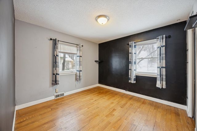 2300 Zenith Avenue N, Golden Valley, MN 55422