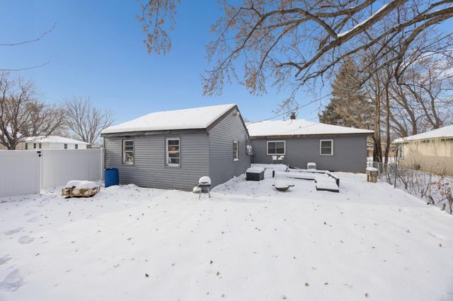2300 Zenith Avenue N, Golden Valley, MN 55422