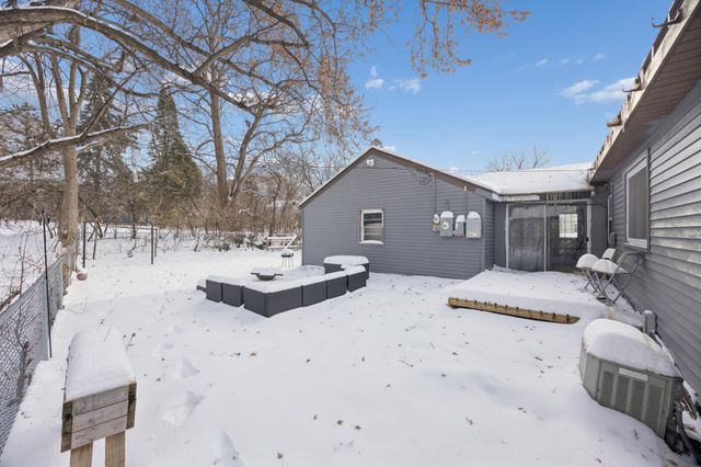 2300 Zenith Avenue N, Golden Valley, MN 55422