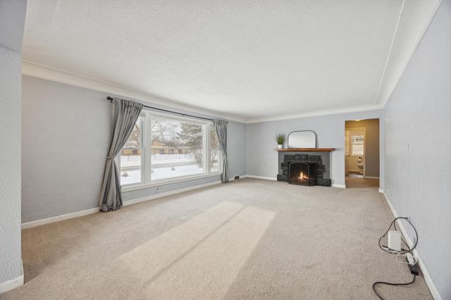 2300 Zenith Avenue N, Golden Valley, MN 55422