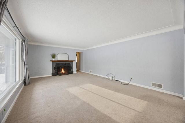 2300 Zenith Avenue N, Golden Valley, MN 55422