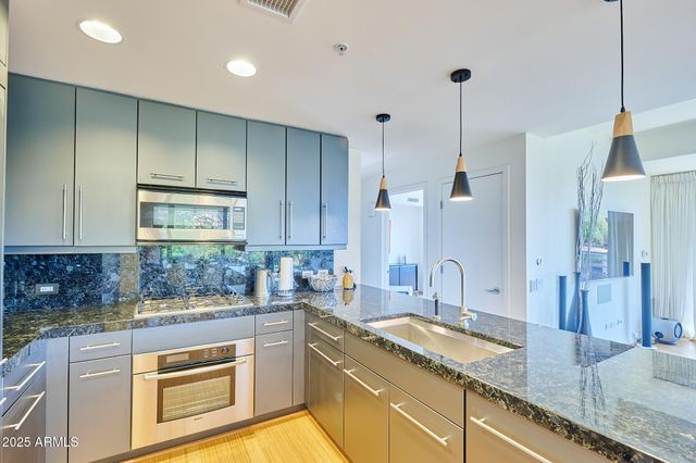 7147 E RANCHO VISTA Drive 7004, Scottsdale, AZ 85251