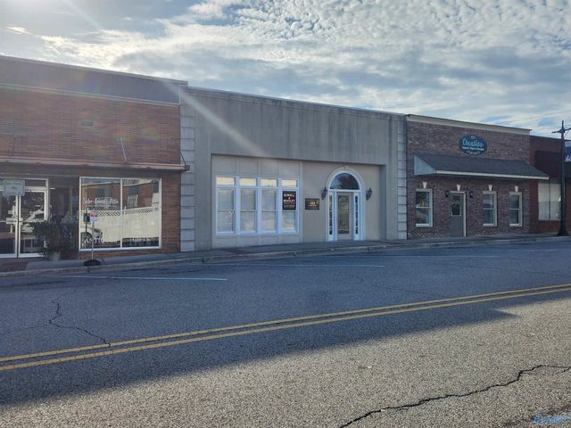 122 1st Street SW, Hamilton, AL 35570
