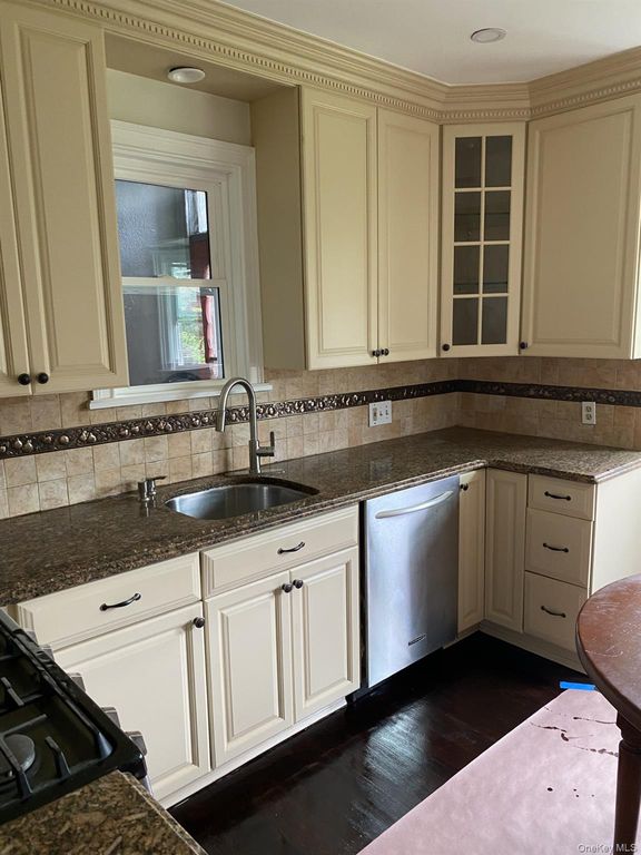13831 228th Street, Laurelton, NY 11413 — photo 4