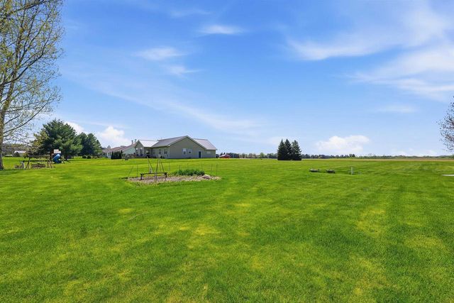 W7545 Country Drive, Beaver Dam, WI 53916