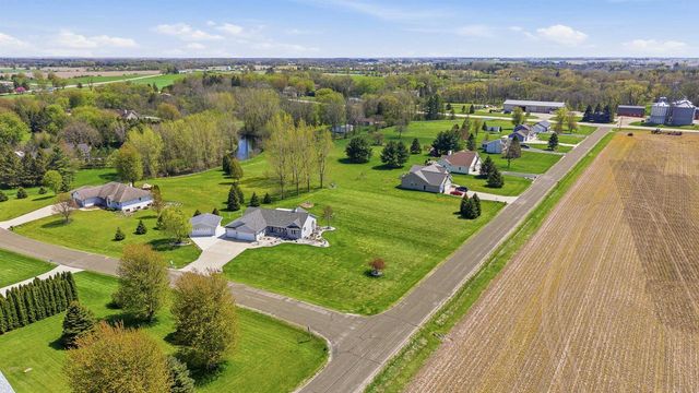 W7545 Country Drive, Beaver Dam, WI 53916