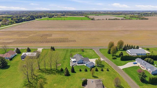 W7545 Country Drive, Beaver Dam, WI 53916