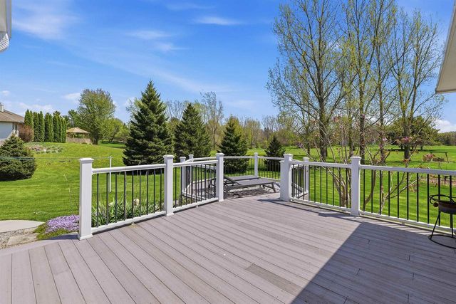 W7545 Country Drive, Beaver Dam, WI 53916