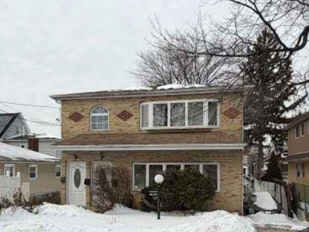 14590 222nd Street, Rosedale, NY 11413