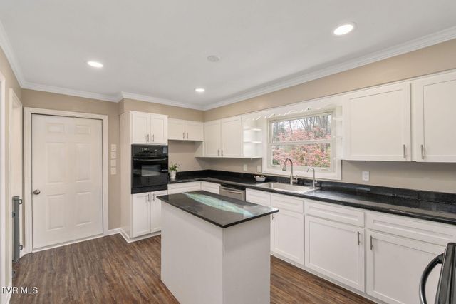 906 Althea Street, Johnson City, TN 37601