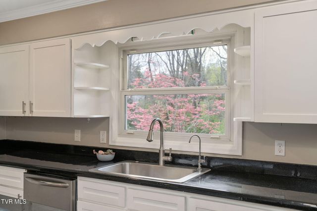 906 Althea Street, Johnson City, TN 37601