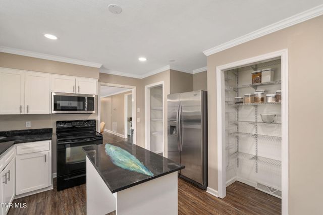 906 Althea Street, Johnson City, TN 37601