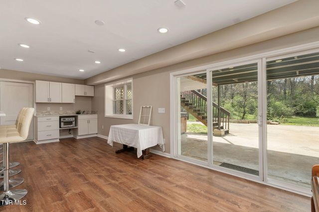 906 Althea Street, Johnson City, TN 37601