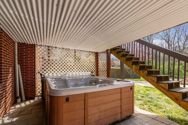 906 Althea Street, Johnson City, TN 37601