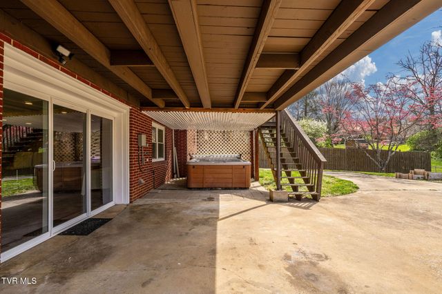 906 Althea Street, Johnson City, TN 37601