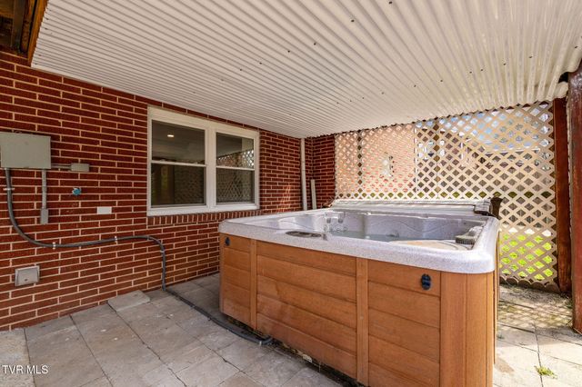 906 Althea Street, Johnson City, TN 37601