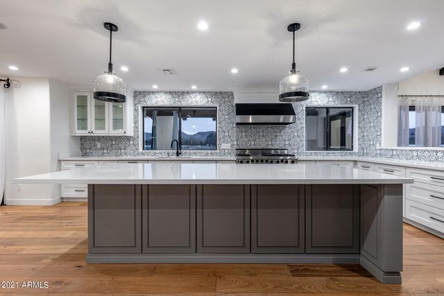 8672 N 64th Place, Paradise Valley, AZ 85253