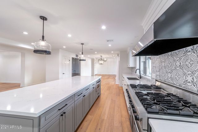 8672 N 64th Place, Paradise Valley, AZ 85253