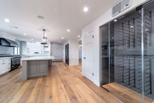 8672 N 64th Place, Paradise Valley, AZ 85253